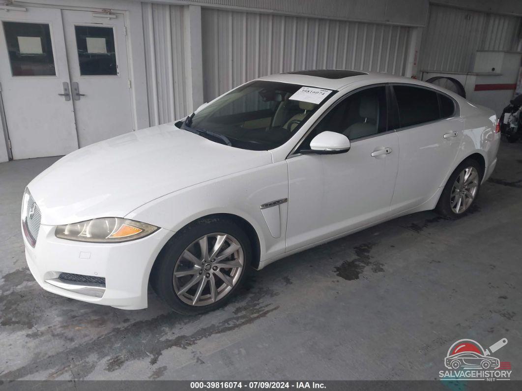 SAJWA0FB8CLS41311 2012 JAGUAR XF photo no. 2