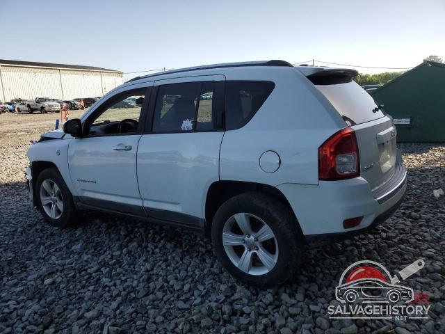 1J4NF5FBXBD275326 2011 JEEP COMPASS photo no. 2