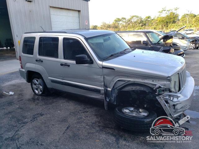 1J4PP2GK1AW110500 2010 JEEP LIBERTY photo no. 4