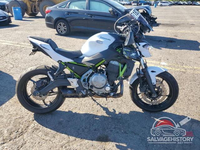JKAEREG1XHDA00306 2017 KAWASAKI NINJA 650 photo no. 2