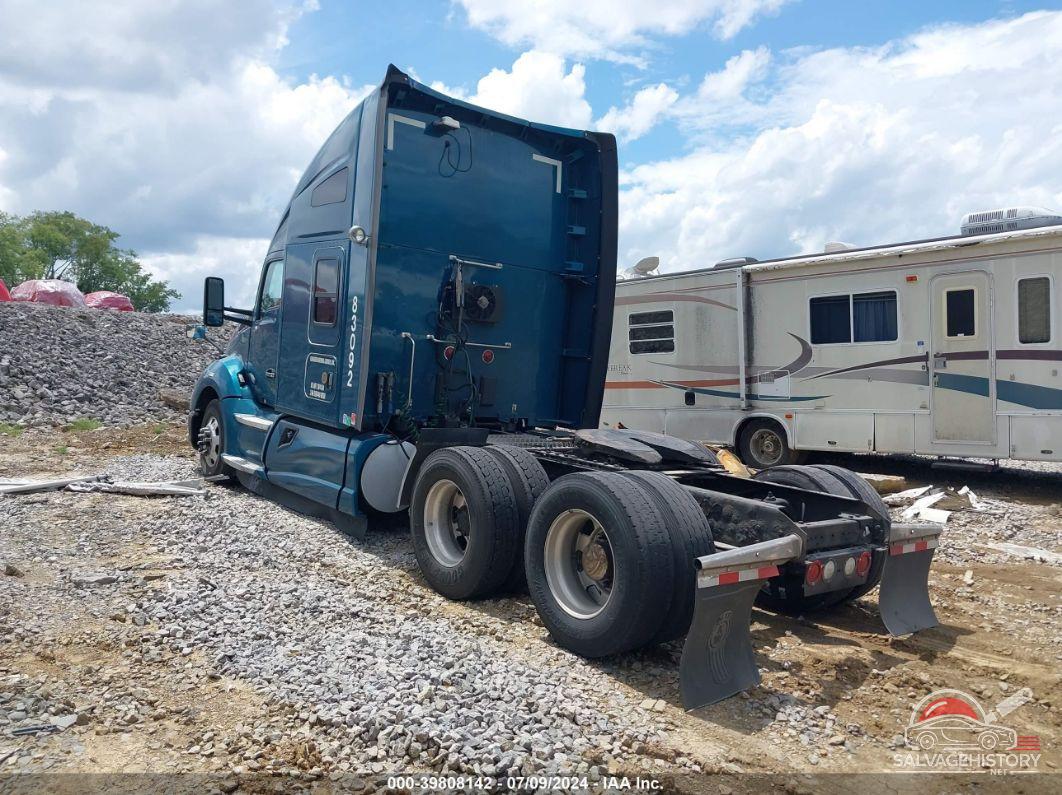 1XKYDP9X7HJ119271 2017 KENWORTH T680 photo no. 3