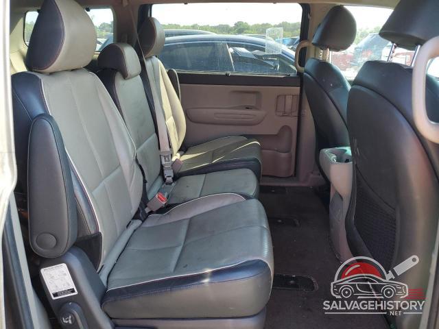 KNDMB5C13J6385968 2018 KIA All Models photo no. 11