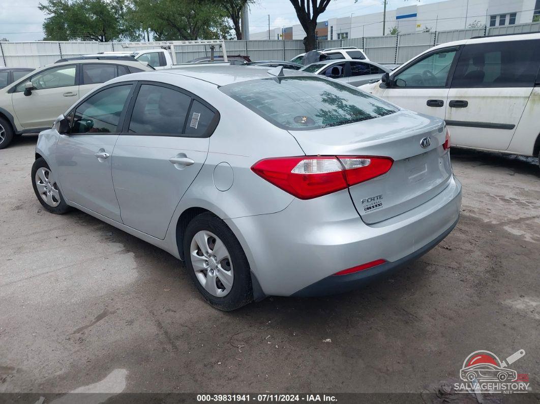KNAFK4A66F5329440 2015 KIA FORTE photo no. 3
