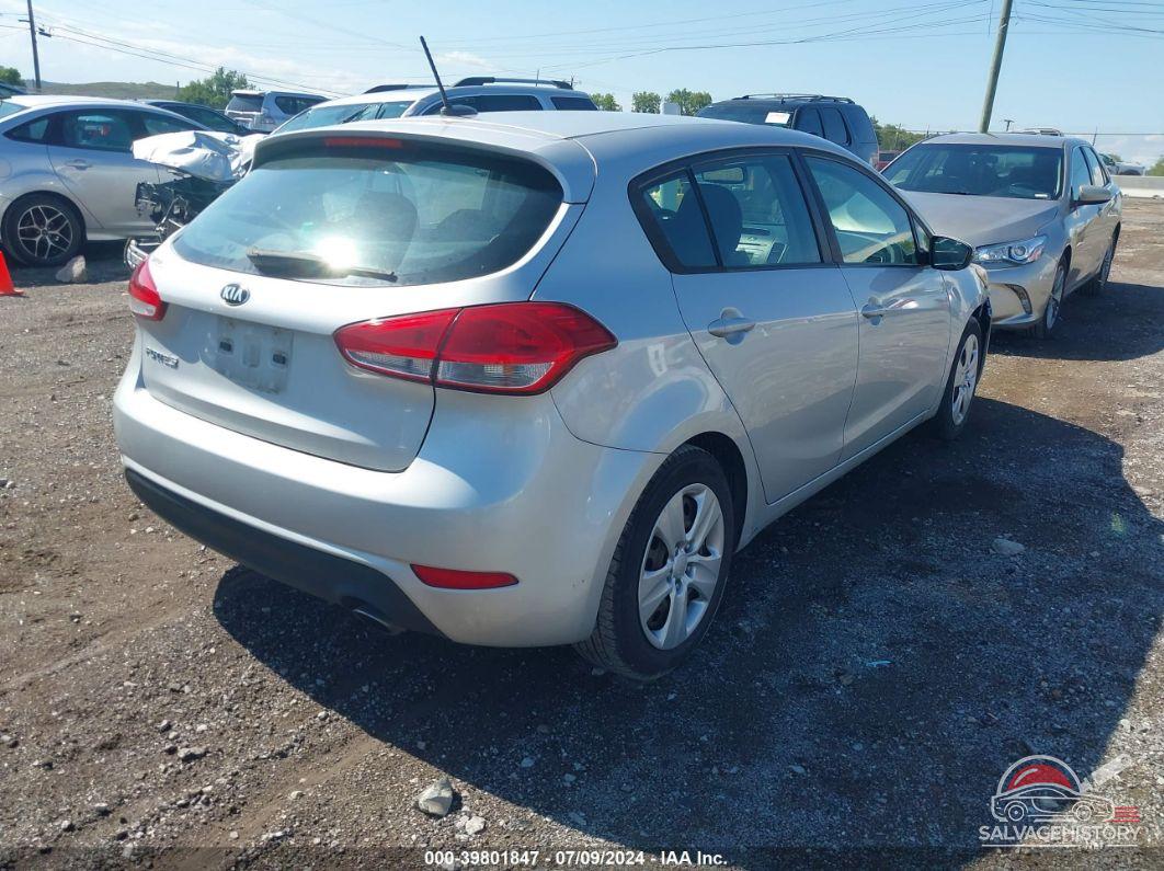 KNAFK5A81G5647197 2016 KIA FORTE photo no. 4