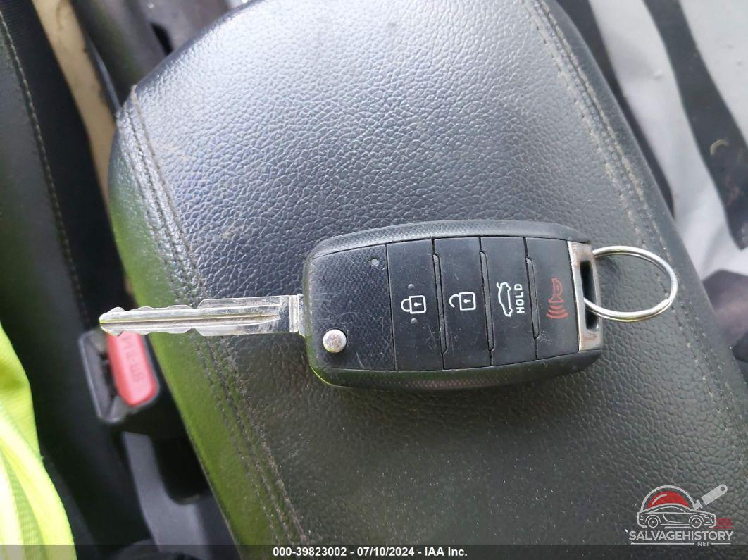 3KPFL4A78HE148257 2017 KIA FORTE photo no. 11