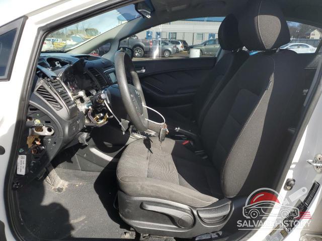 3KPFK4A70JE280955 2018 KIA FORTE photo no. 7