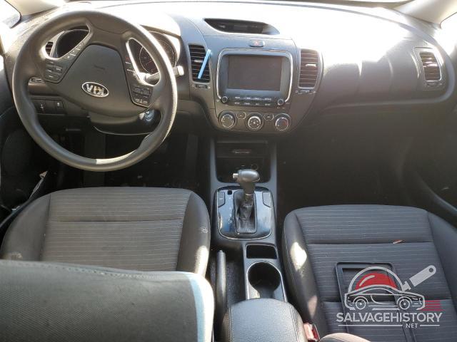 3KPFL4A77JE245178 2018 KIA FORTE photo no. 8