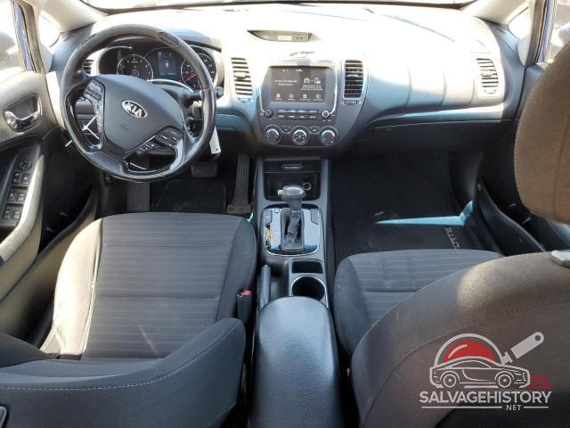 3KPFL4A7XJE188698 2018 KIA FORTE photo no. 8