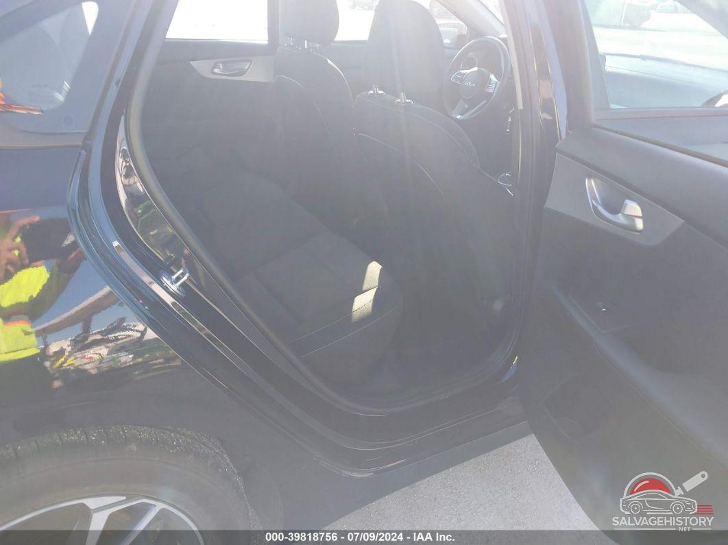 3KPF24AD7NE483160 2022 KIA FORTE photo no. 8