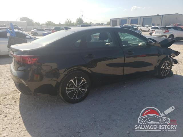 3KPF24AD9PE586681 2023 KIA FORTE photo no. 3