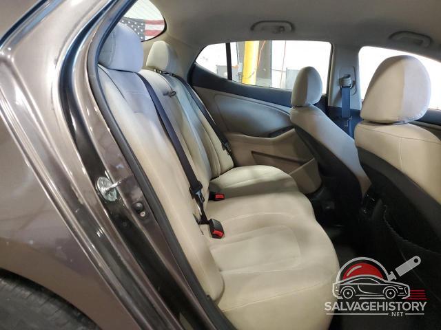 KNAGM4A79B5069956 2011 KIA OPTIMA photo no. 10