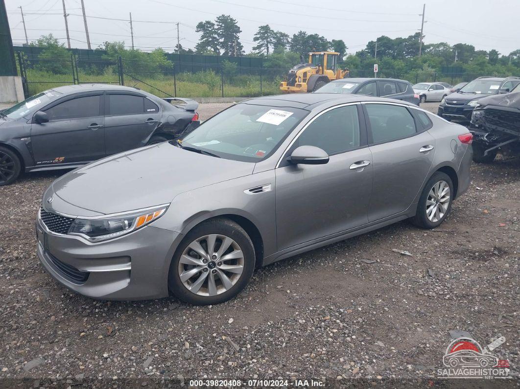 5XXGU4L33JG270422 2018 KIA OPTIMA photo no. 2