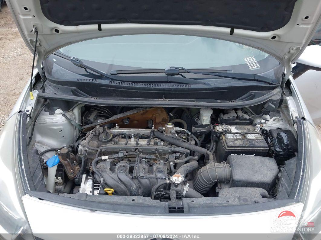 KNADM4A30H6021006 2017 KIA RIO photo no. 10