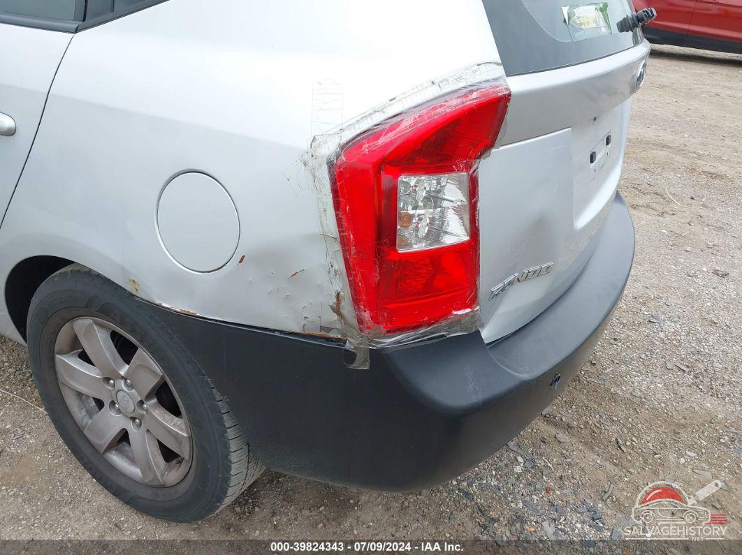 KNAFG526887167114 2008 KIA RONDO photo no. 6