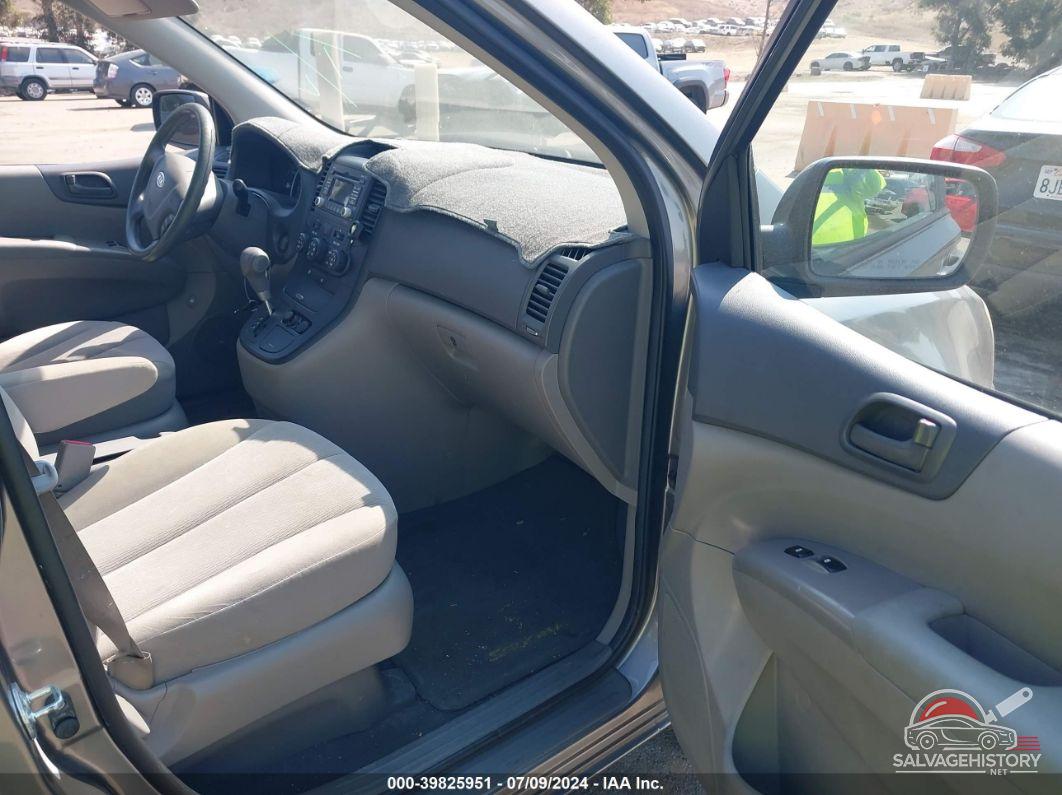 KNDMG4C31A6329136 2010 KIA SEDONA photo no. 5