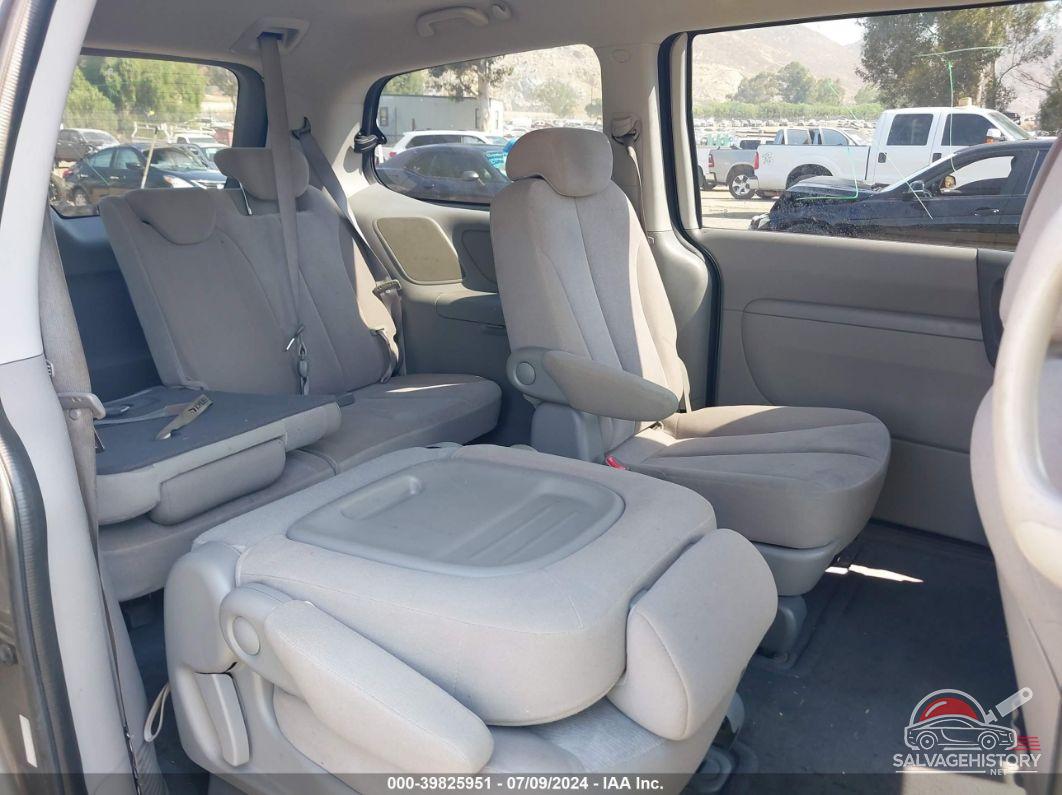 KNDMG4C31A6329136 2010 KIA SEDONA photo no. 8