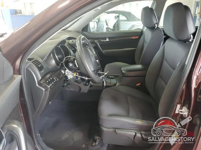 5XYKTCA12BG004590 2011 KIA SORENTO photo no. 7