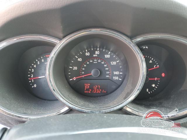 5XYKUDA21BG055025 2011 KIA SORENTO photo no. 9