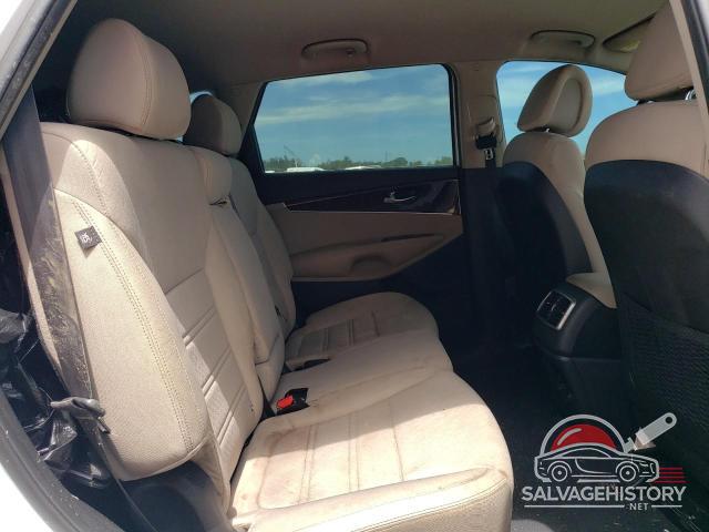 5XYPG4A3XGG021386 2016 KIA SORENTO photo no. 11
