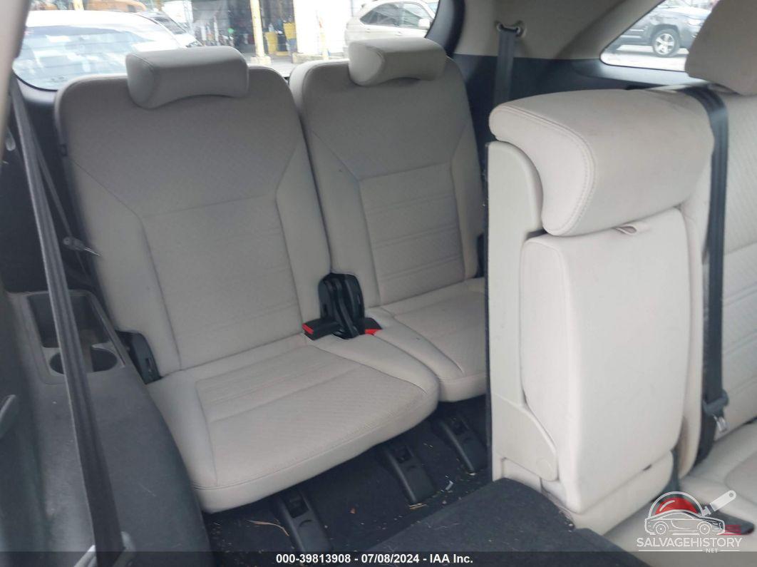 5XYPGDA58HG274631 2017 KIA SORENTO photo no. 8