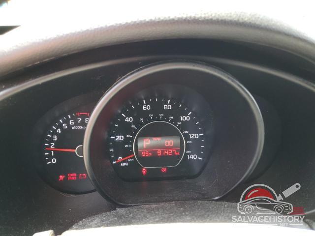 KNDJN2A25H7411091 2017 KIA SOUL photo no. 9