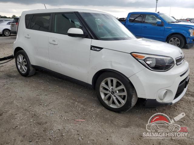 KNDJP3A50H7504322 2017 KIA SOUL photo no. 4