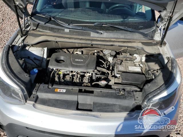 KNDJN2A28J7606429 2018 KIA SOUL photo no. 11
