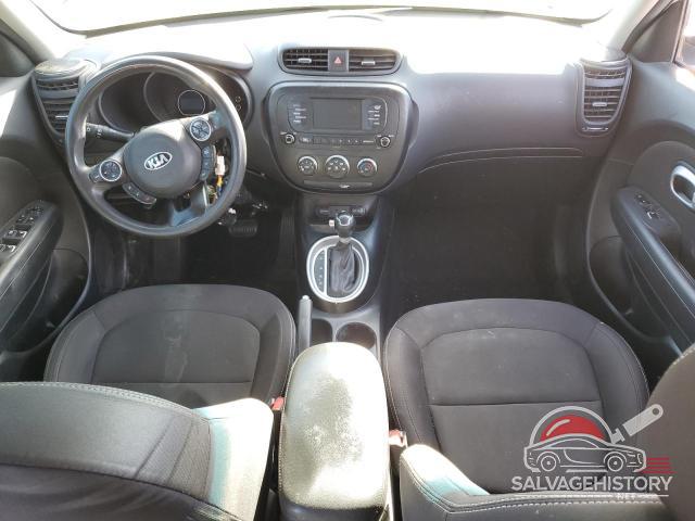 KNDJN2A28J7606429 2018 KIA SOUL photo no. 8