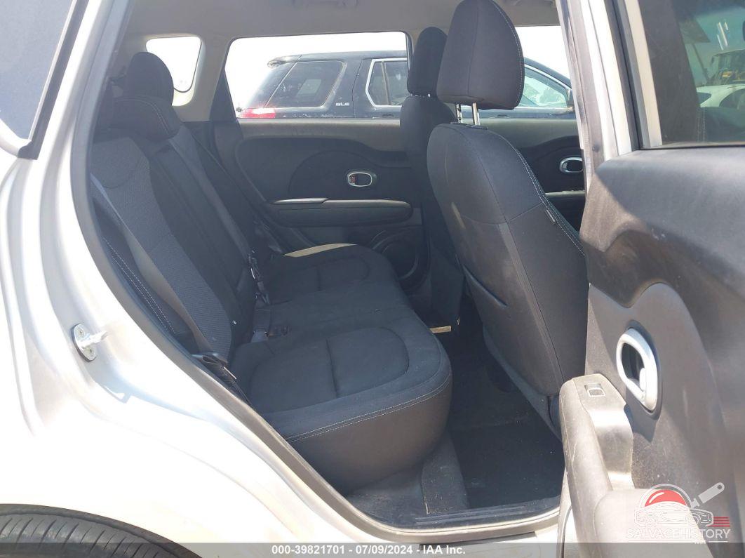 KNDJP3A54J7526264 2018 KIA SOUL photo no. 8