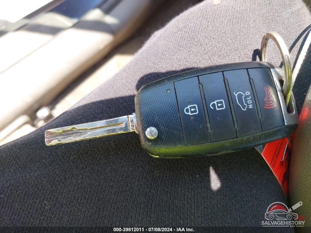 KNDPBCAC2E7571412 2014 KIA SPORTAGE photo no. 11