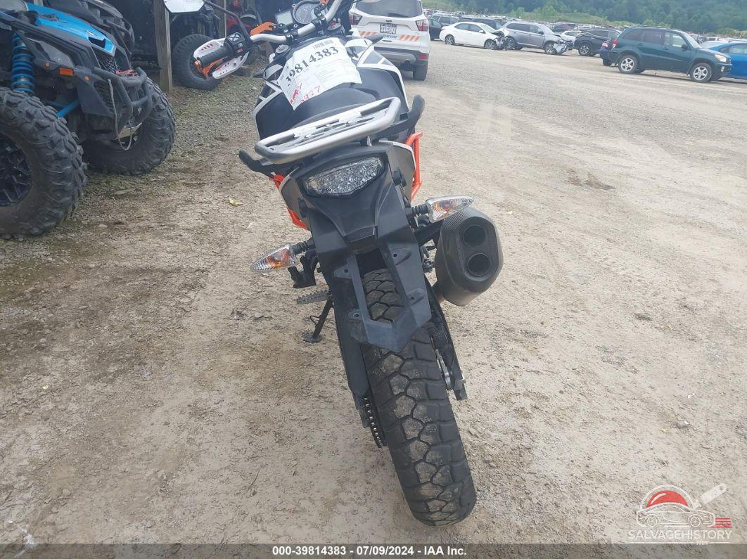 VBKV49407JM982465 2018 KTM 1090 photo no. 6