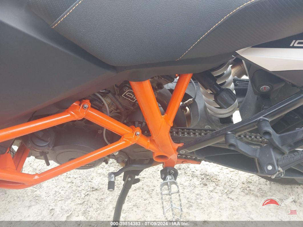 VBKV49407JM982465 2018 KTM 1090 photo no. 9