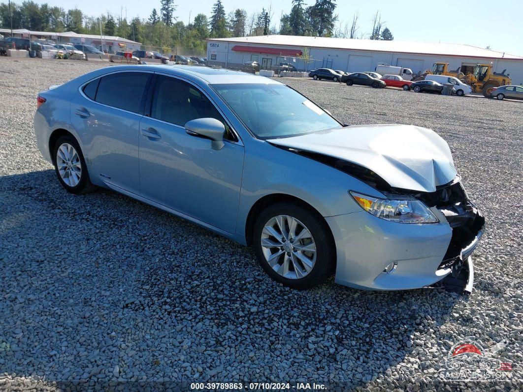 JTHBW1GG7D2031836 2013 LEXUS ES 300H photo no. 2