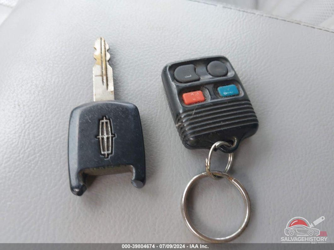 5LMEU88H75ZJ23938 2005 LINCOLN AVIATOR photo no. 11
