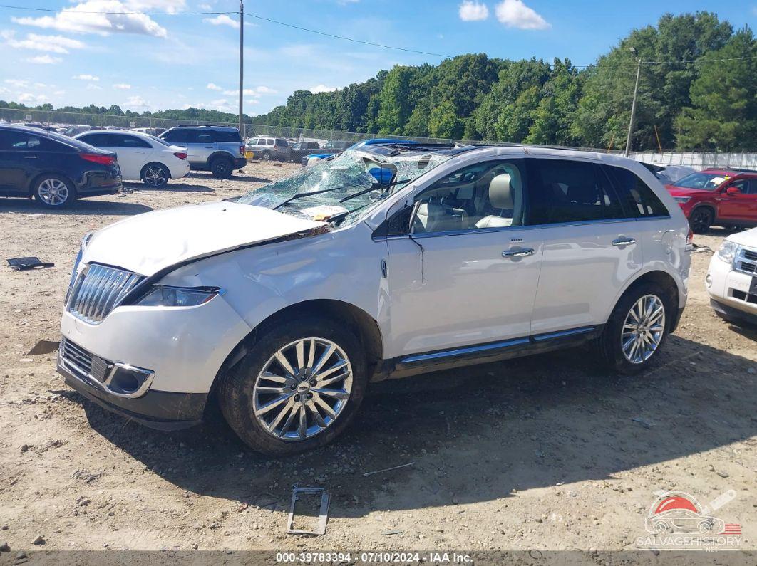 2LMDJ8JK4DBL26823 2013 LINCOLN MKX photo no. 2