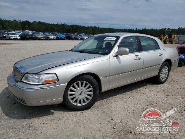 1LNHM82W55Y652687 2005 LINCOLN TOWNCAR photo no. 3