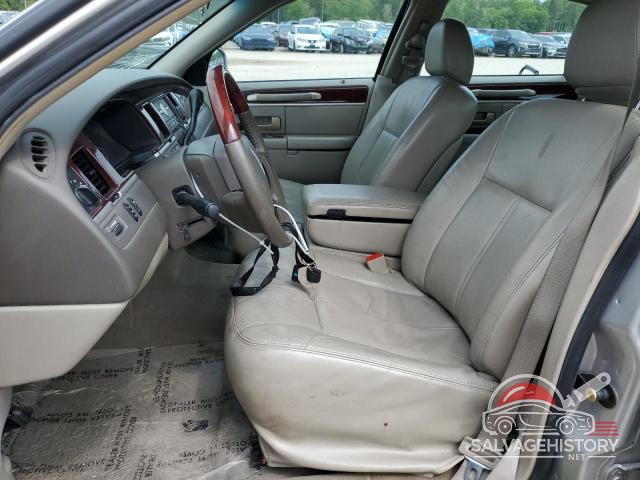 1LNHM82W55Y652687 2005 LINCOLN TOWNCAR photo no. 7