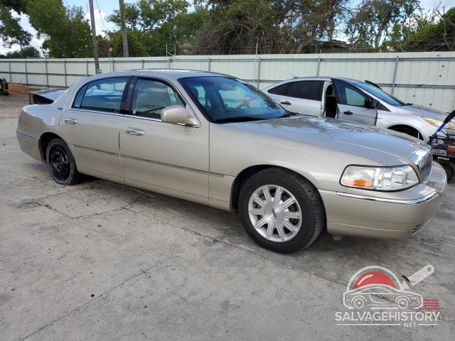 2LNBL8CV6BX753120 2011 LINCOLN TOWNCAR photo no. 4