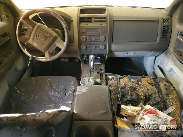 4F2CY9C79BKM06904 2011 MAZDA TRIBUTE photo no. 8