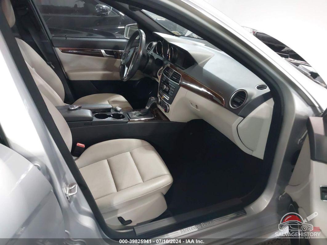 WDDGF4HBXCR196450 2012 MERCEDES-BENZ C 250 photo no. 5