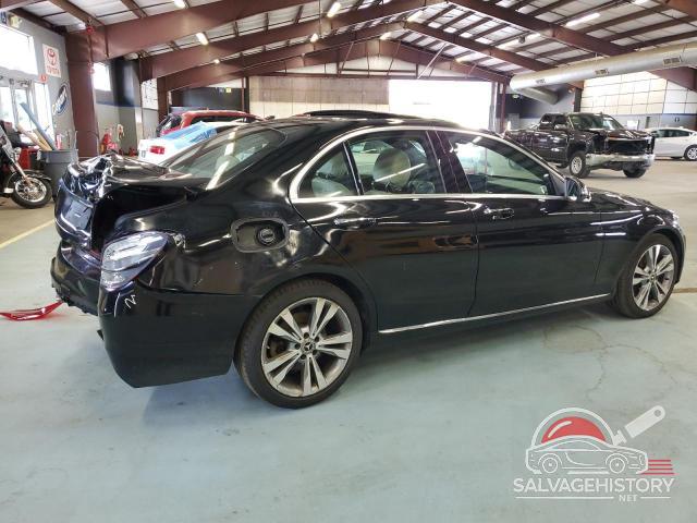 55SWF4KB3JU270257 2018 MERCEDES-BENZ C-CLASS photo no. 3
