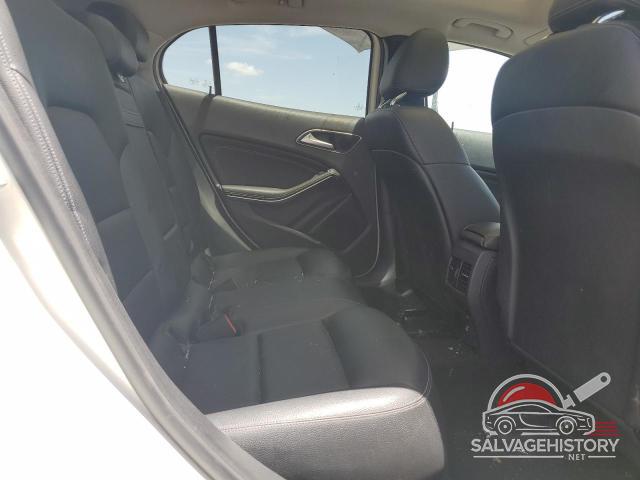WDCTG4EB3FJ139711 2015 MERCEDES-BENZ GLA-CLASS photo no. 10