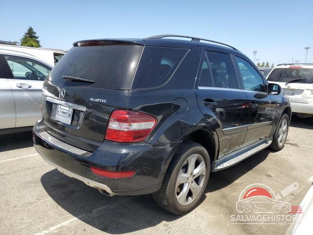 4JGBB2FB3AA618847 2010 MERCEDES-BENZ M-CLASS photo no. 3