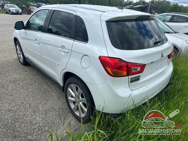 4A4AR4AU0FE005111 2015 MITSUBISHI OUTLANDER photo no. 3