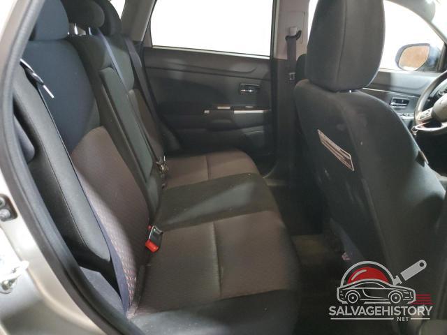 JA4AR3AU9JU019289 2018 MITSUBISHI OUTLANDER photo no. 11
