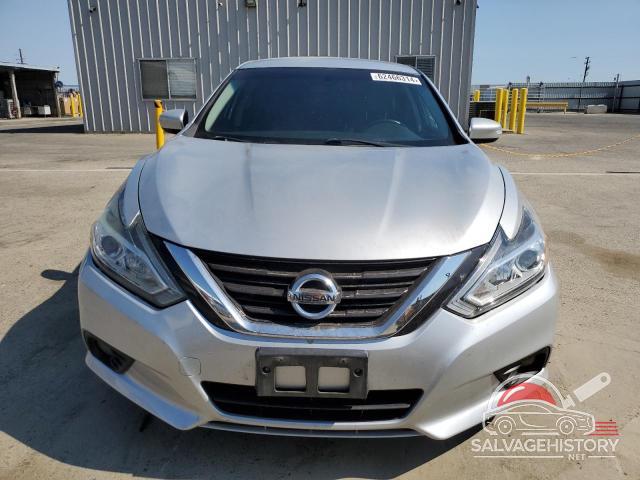 1N4AL3AP5JC155402 2018 NISSAN ALTIMA photo no. 5