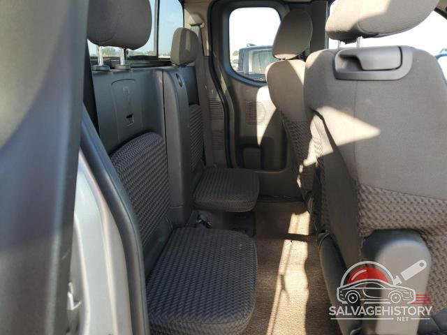 1N6AD06U85C458620 2005 NISSAN FRONTIER photo no. 10