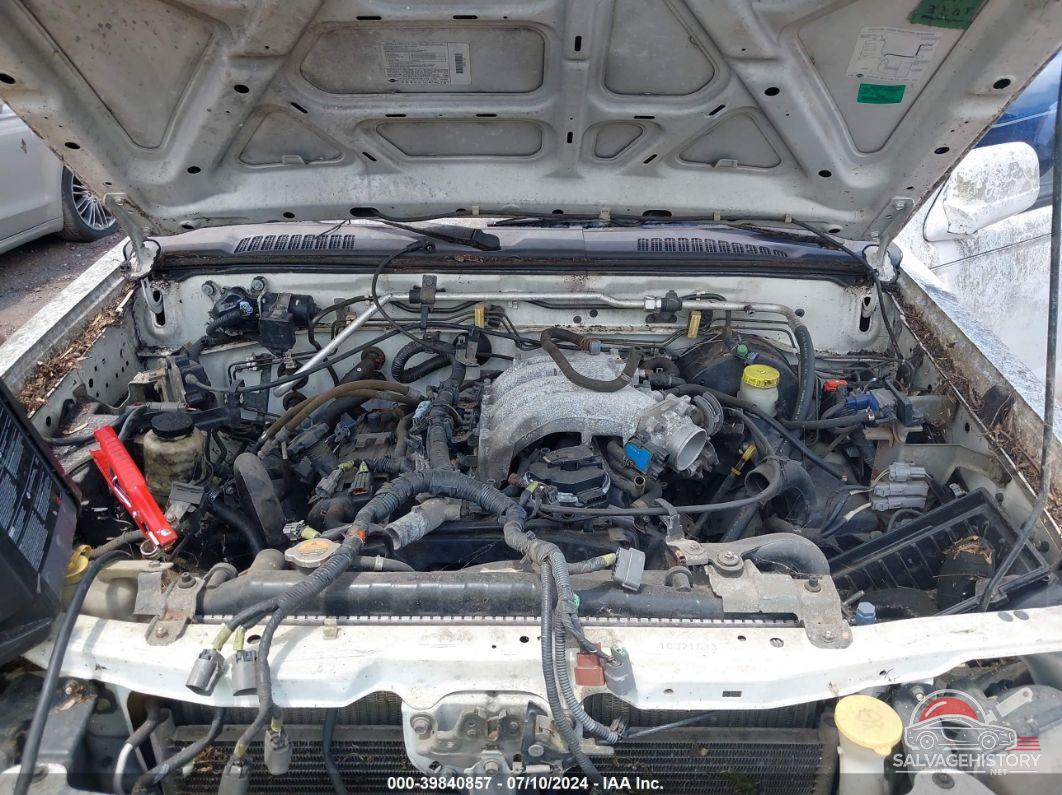 1N6ED27Y01C321633 2001 NISSAN FRONTIER 4WD photo no. 10