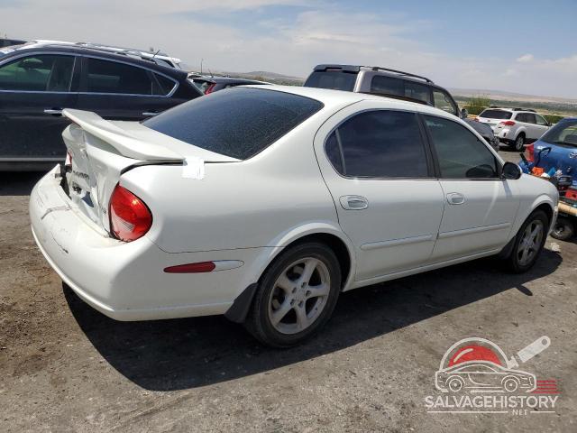 JN1CA31A31T104391 2001 NISSAN MAXIMA photo no. 3