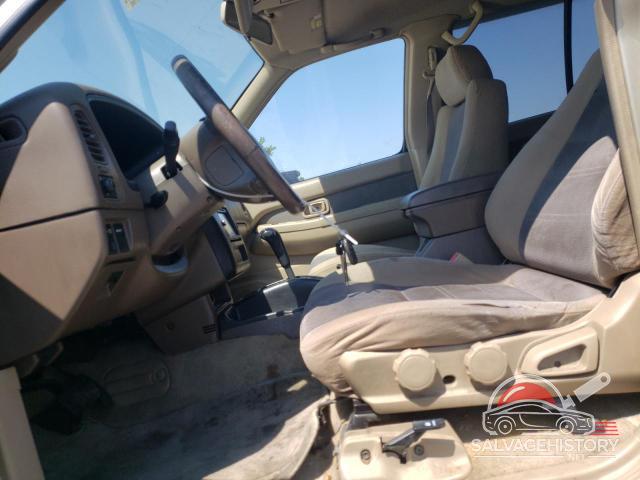 JN8AR07S1YW413592 2000 NISSAN PATHFINDER photo no. 7